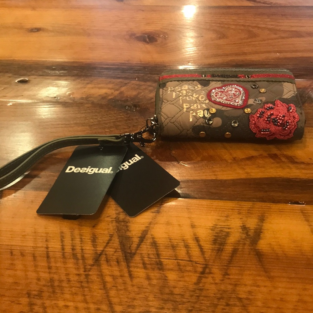 Wallet - Picture 2 of 6